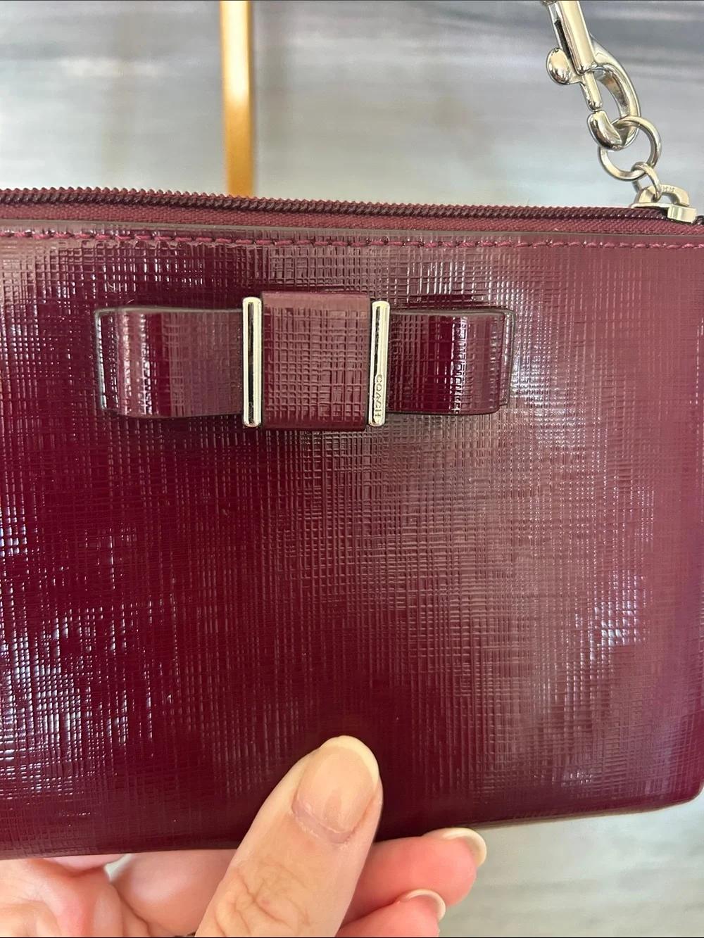 Coach compact burgundy